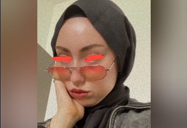 Bu Türbanlı Başka Birşey
