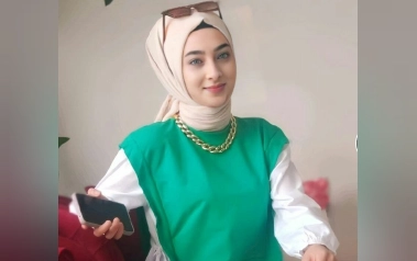 Güzel Türbanlının Arşivi