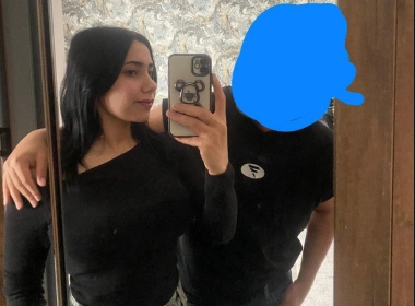Güzel Kızın Arşivi