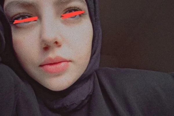 Türbanlı Cansu