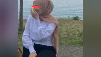Türbanlı Esin
