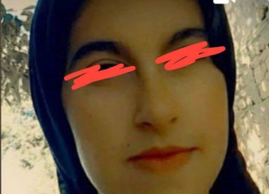 Türbanlı Köylü Kızı Nesrin