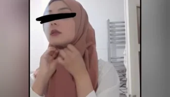 Türbanlı tatlı kız