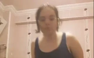 Genç Kızın Videoları
