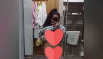 Kocasına Boynuz Takıyor