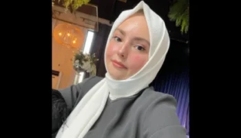 Türbanlı Balıketli Güzel